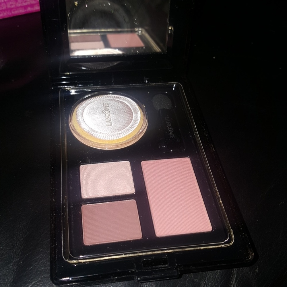 Lancome mini powder and eyeshadow